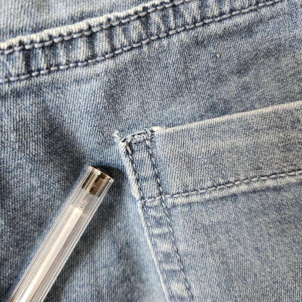 St Johns Bay Embroidered Denim Capri Pants Cargo Pocket Stretch Blue Womens 4 - Picture 6 of 13